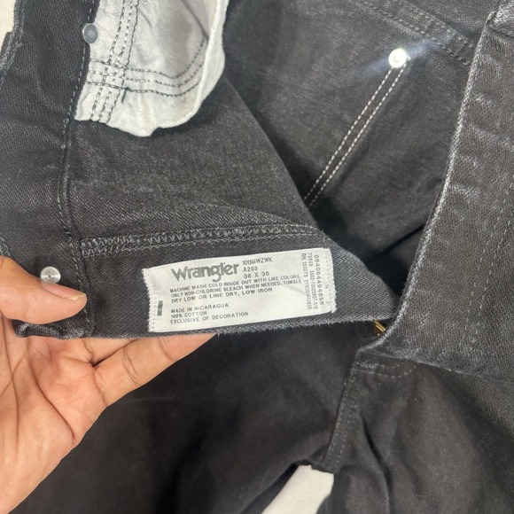 Wrangler 1013MWZWK Black Jeans Denim Men's Waist 36" x 36" Inseam - Picture 3 of 8